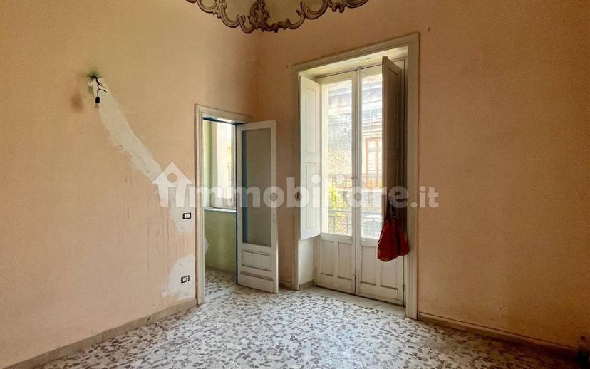 Villa unifamiliare via Vittorio Emanuele, Centro, Aci Sant'Antonio — foto 3 di 10