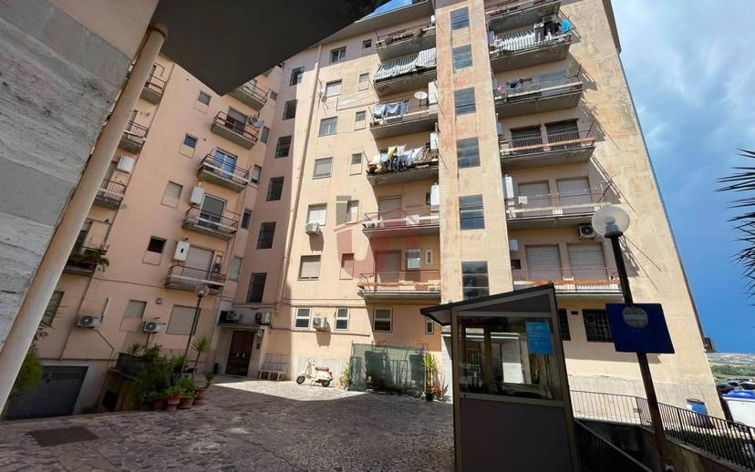 Trilocale corso Dante Alighieri, Centro Storico, Benevento — foto 3 di 19