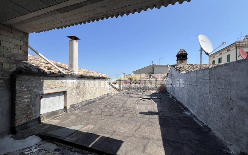 Loft viale delle Clarisse, Centro, Atri — foto 11 di 21