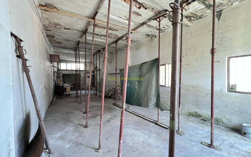 Loft viale delle Clarisse, Centro, Atri — foto 12 di 21