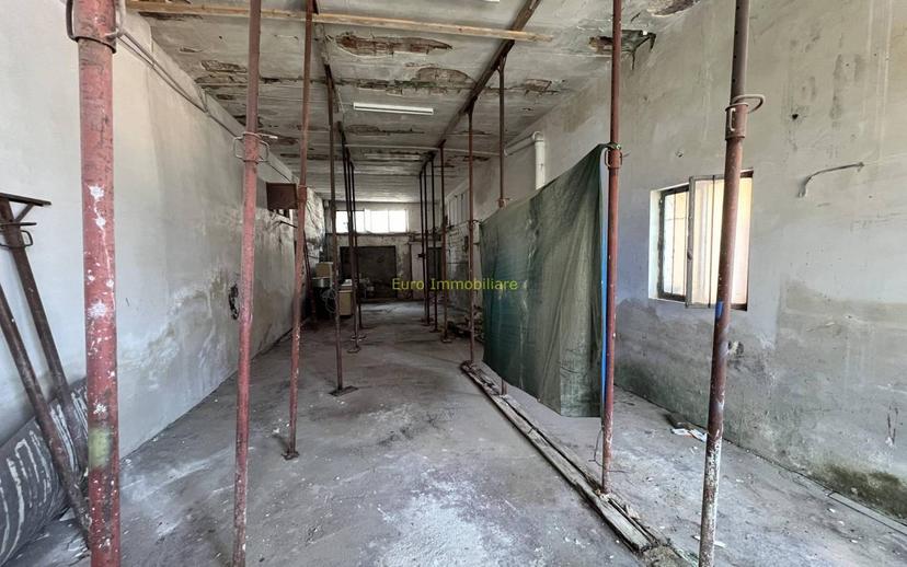 Loft viale delle Clarisse, Centro, Atri — foto 17 di 21