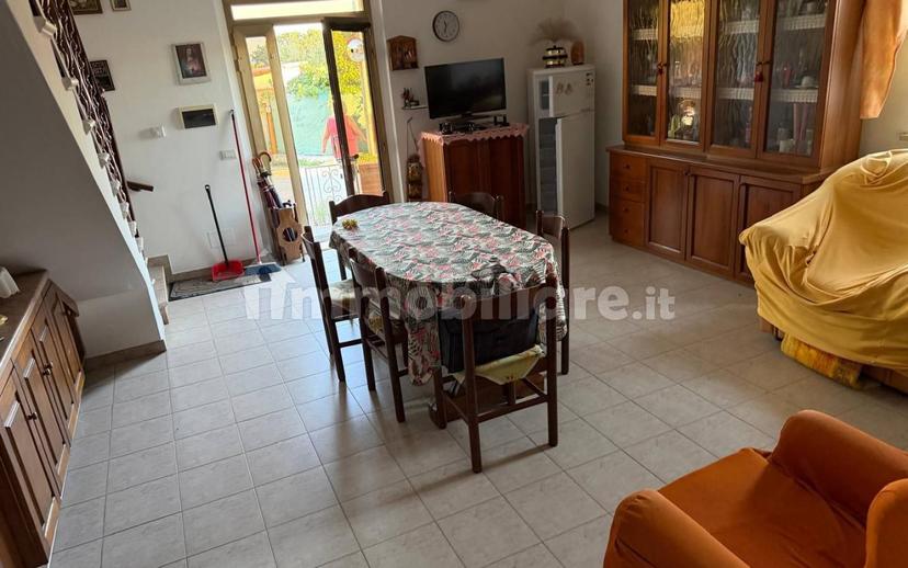 Terratetto unifamiliare San Lorenzo, Gualdo Tadino — foto 2 di 10