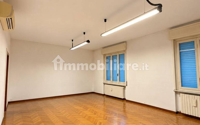 Trilocale via Lucrezia De Bastici 24, Ospedale, Vigevano — foto 2 di 18