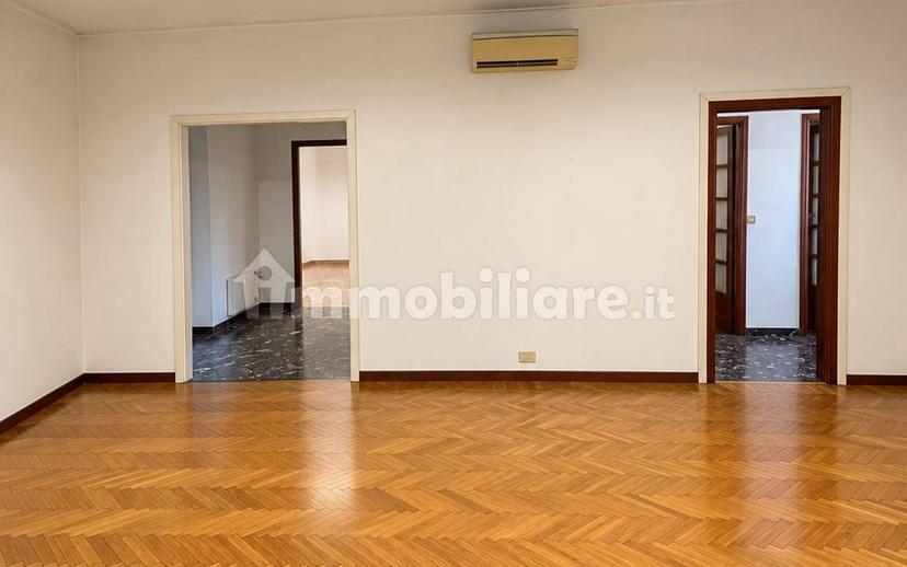 Trilocale via Lucrezia De Bastici 24, Ospedale, Vigevano — foto 3 di 18
