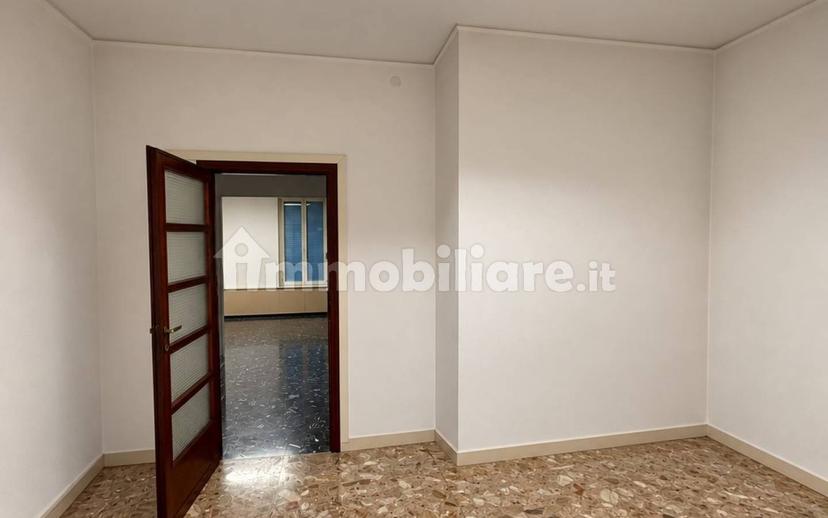Trilocale via Lucrezia De Bastici 24, Ospedale, Vigevano — foto 9 di 18