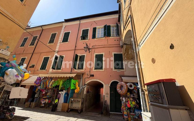 Quadrilocale via Dante Alighieri 164, Laigueglia — foto 3 di 40