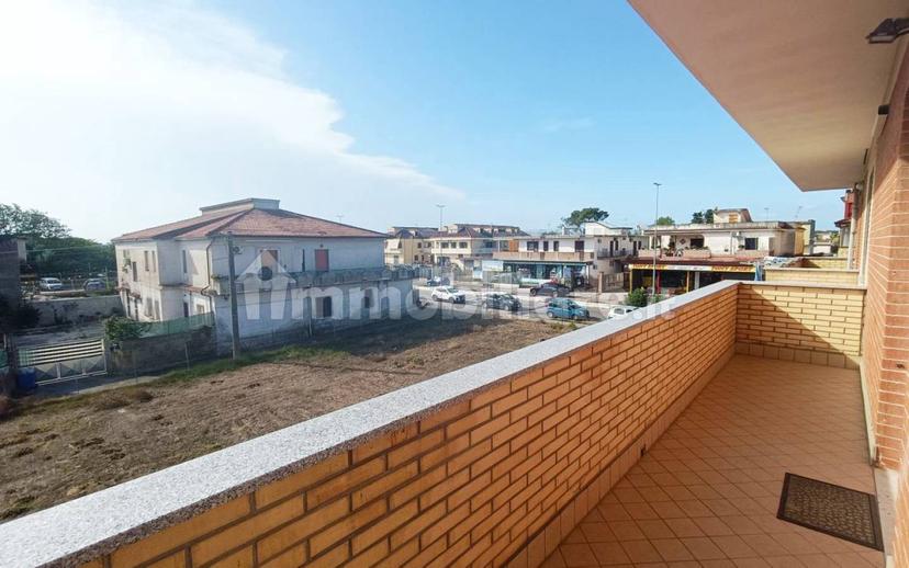 Trilocale Strada Statale Domiziana, Baia Verde, Castel Volturno — foto 7 di 16