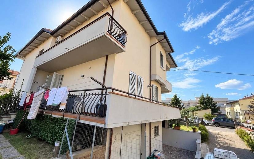 Villa bifamiliare via traversa Pistoiese, Galcianese - Il Pino, Prato — foto 5 di 23