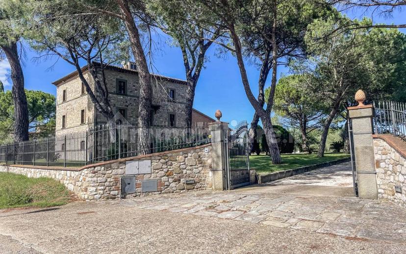 Villa unifamiliare, ottimo stato, 650 m², Centro, Todi — foto 10 di 32