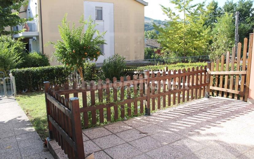 Quadrilocale via Paolo Volponi 32, Centro, Fermignano — foto 9 di 26