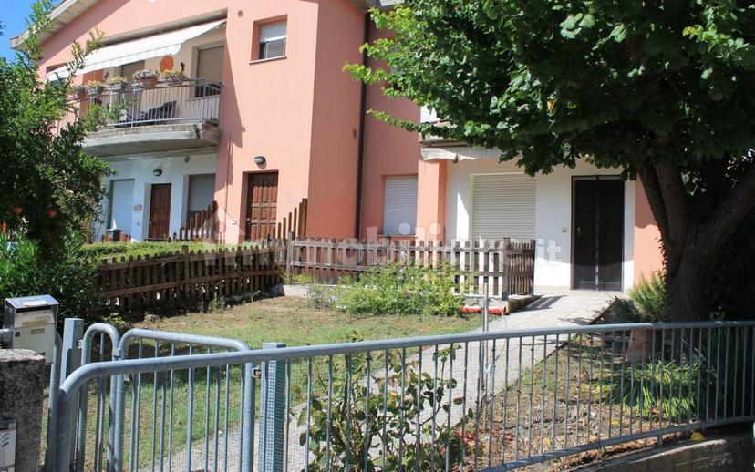 Quadrilocale via Paolo Volponi 32, Centro, Fermignano — foto 21 di 26
