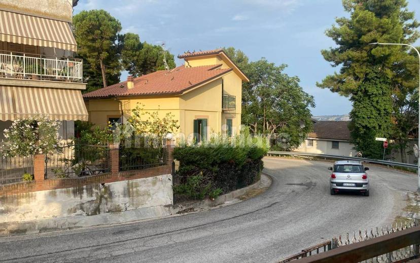 Terratetto unifamiliare Casoli Di Atri-via Borgonuovo 30, Casoli, Atri — foto 3 di 33