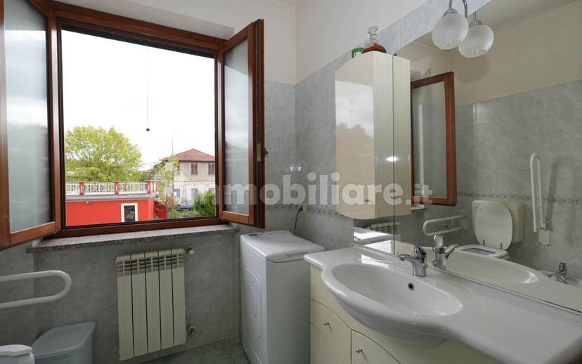 Trilocale via Alessandro Volta 2, Centro, Crescentino — foto 45 di 46
