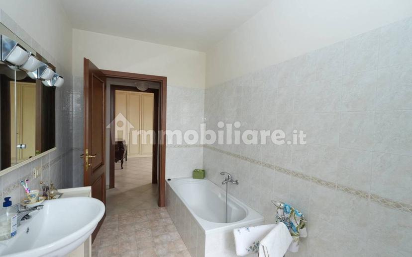 Trilocale via Alessandro Volta 2, Centro, Crescentino — foto 37 di 46