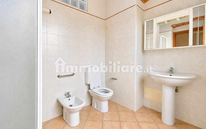 Bilocale ottimo stato, primo piano, Centro, Serravalle Sesia — foto 10 di 17
