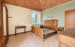 Bilocale ottimo stato, primo piano, Centro, Serravalle Sesia