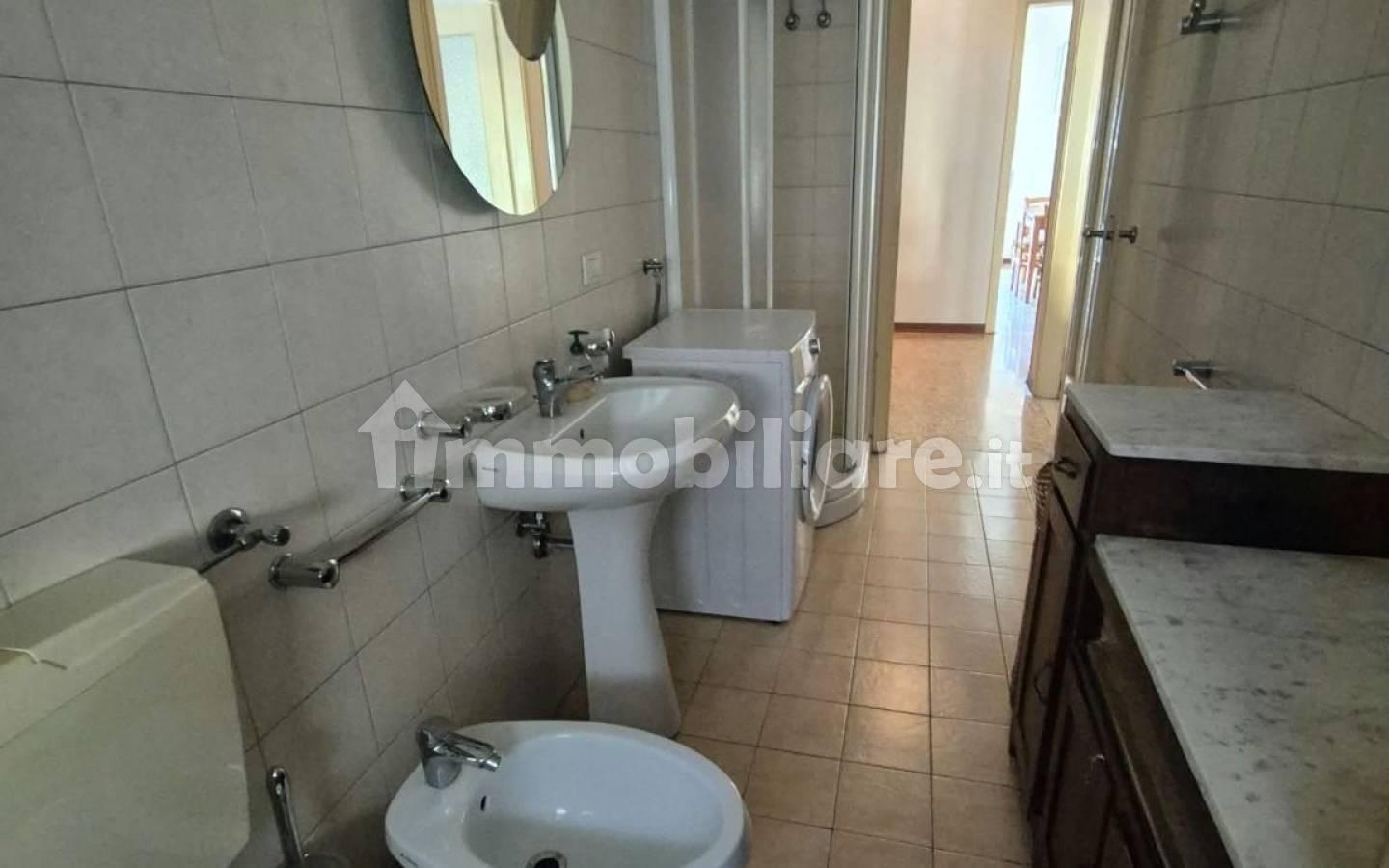 Bilocale via Combattenti d'Italia, Centro, Borgosesia
