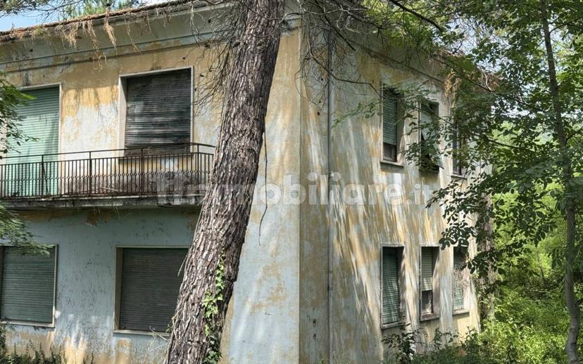 Terratetto unifamiliare via Poliseo De Angelis 53, Centro, Montorio al Vomano — foto 3 di 5