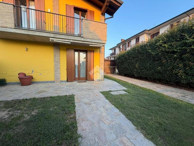 Villa a schiera via Mussi, Quintano — foto 3 di 23