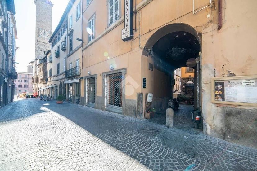 Monolocale via calabresi 4, Sacrario - Piazza della Rocca, Viterbo — foto 13 di 26