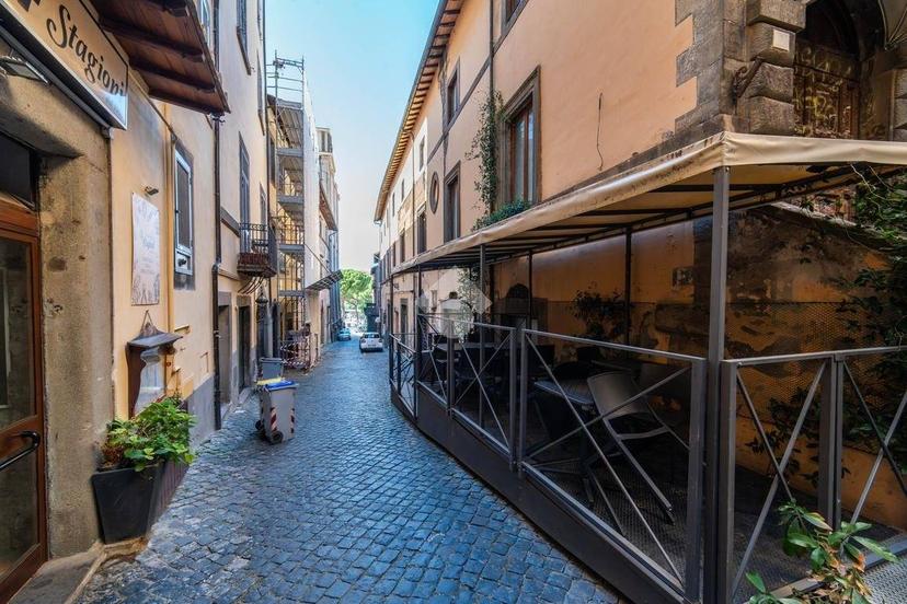 Monolocale via calabresi 4, Sacrario - Piazza della Rocca, Viterbo — foto 11 di 26