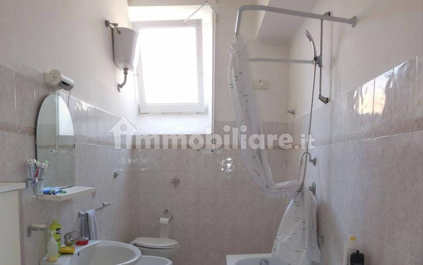 Stanza singola via dei Mille 18, Viterbo — foto 5 di 7