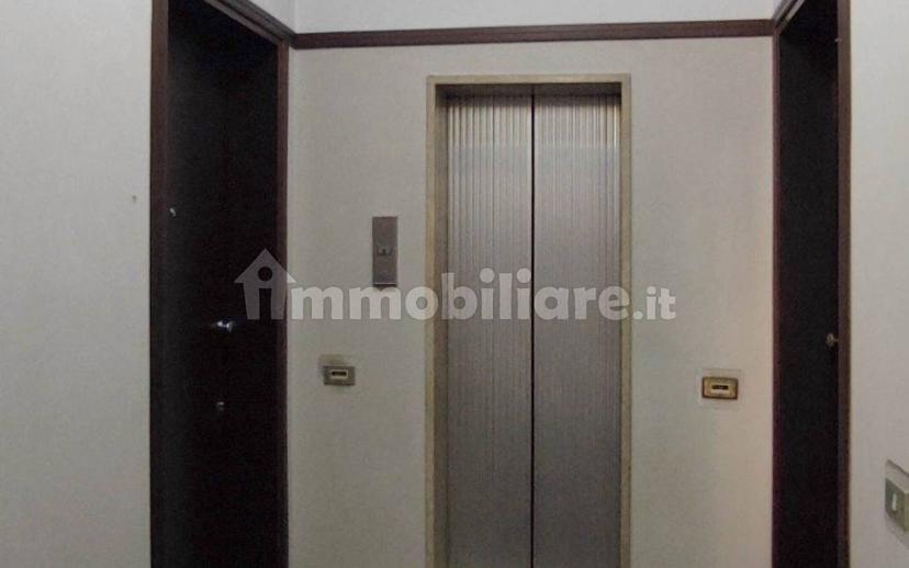 Trilocale via Cesare Miola, Saronno — foto 9 di 51