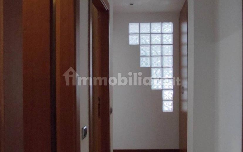 Trilocale via Cesare Miola, Saronno — foto 50 di 51