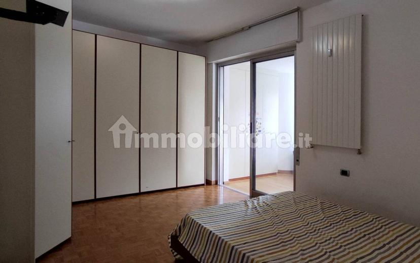 Trilocale via Cesare Miola, Saronno — foto 11 di 51