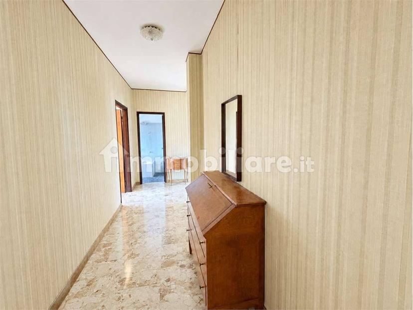 Quadrilocale via Milano, 31, Centro, Somma Lombardo — foto 10 di 18