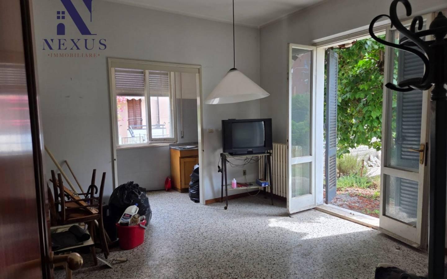 Villa a schiera via Caduti del Mare, Sassonia, Fano