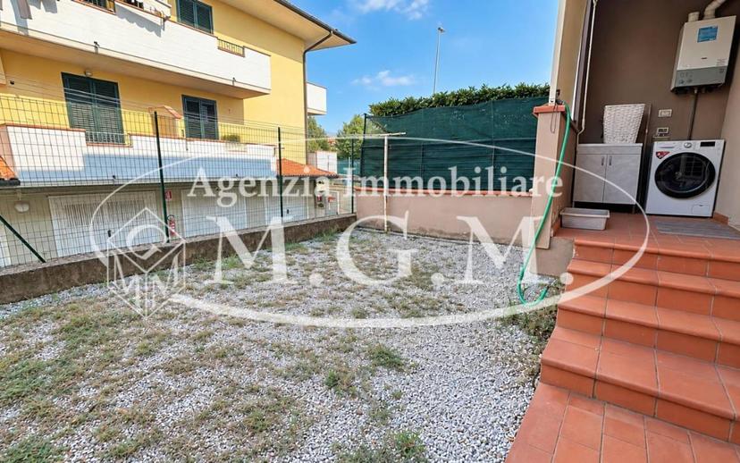 Trilocale piazza Lorenzo Bernini,  2, Centro, Santa Croce sull'Arno — foto 26 di 35
