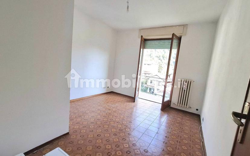 Trilocale viale Cesare Battisti 97, Centro, Varallo — foto 9 di 21