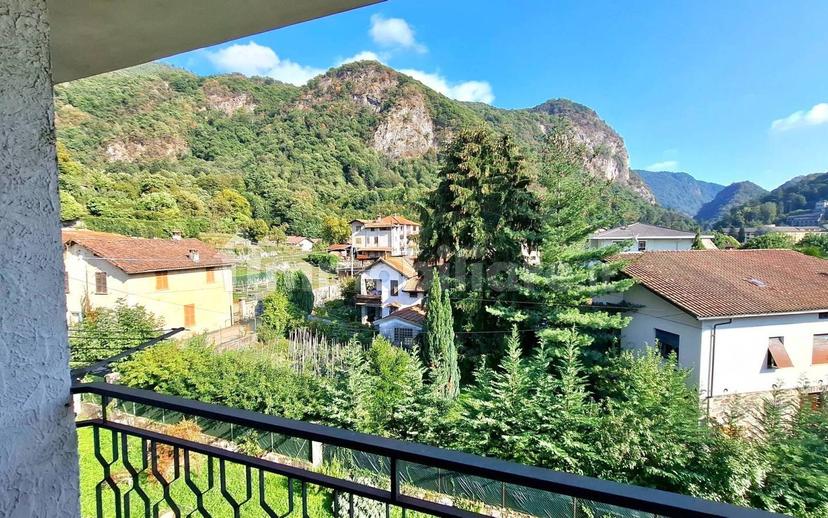 Trilocale viale Cesare Battisti 97, Centro, Varallo — foto 11 di 21