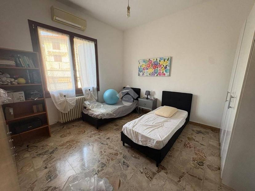Villa bifamiliare via Generale Govone 3, Corso Torino, Vigevano — foto 2 di 24