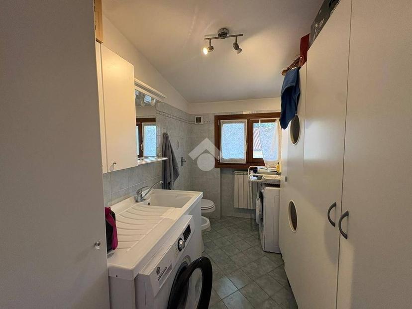 Villa bifamiliare via Generale Govone 3, Corso Torino, Vigevano — foto 3 di 24