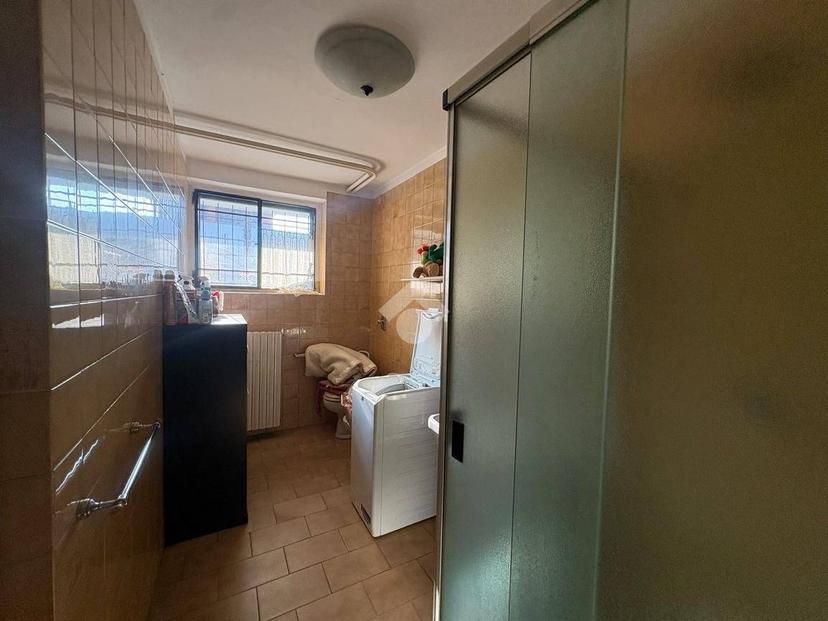 Villa bifamiliare via Generale Govone 3, Corso Torino, Vigevano — foto 10 di 24