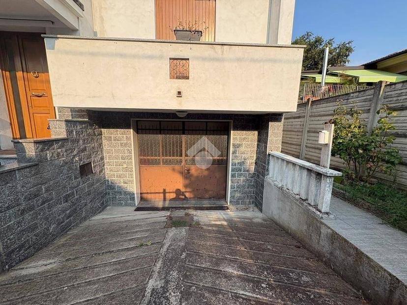 Villa bifamiliare via Generale Govone 3, Corso Torino, Vigevano — foto 15 di 24