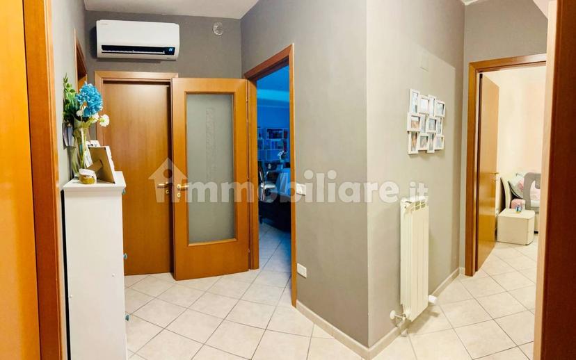 Quadrilocale via Vincenzo Pilotti 32, Teramo — foto 2 di 10
