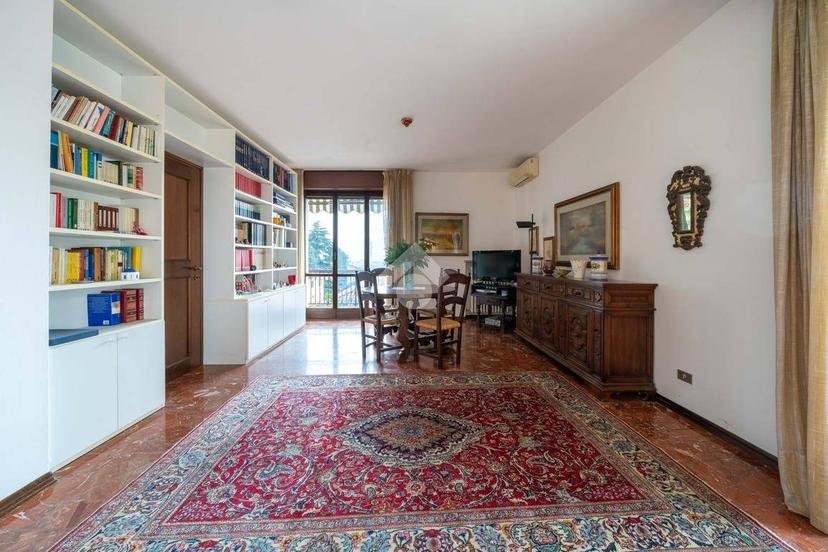 Villa bifamiliare Porz. Bifamiliare via Castel Montorio 31, Montorio, Verona — foto 32 di 40