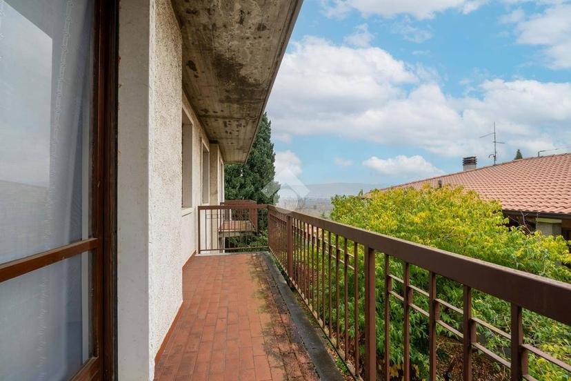 Villa bifamiliare Porz. Bifamiliare via Castel Montorio 31, Montorio, Verona — foto 10 di 40