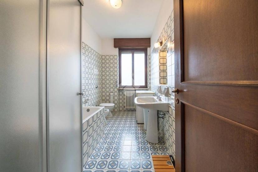 Villa bifamiliare Porz. Bifamiliare via Castel Montorio 31, Montorio, Verona — foto 11 di 40