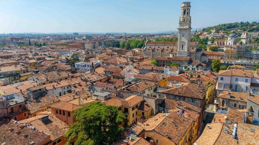 Monolocale via Ponte Pietra 5, Centro Storico, Verona — foto 10 di 10