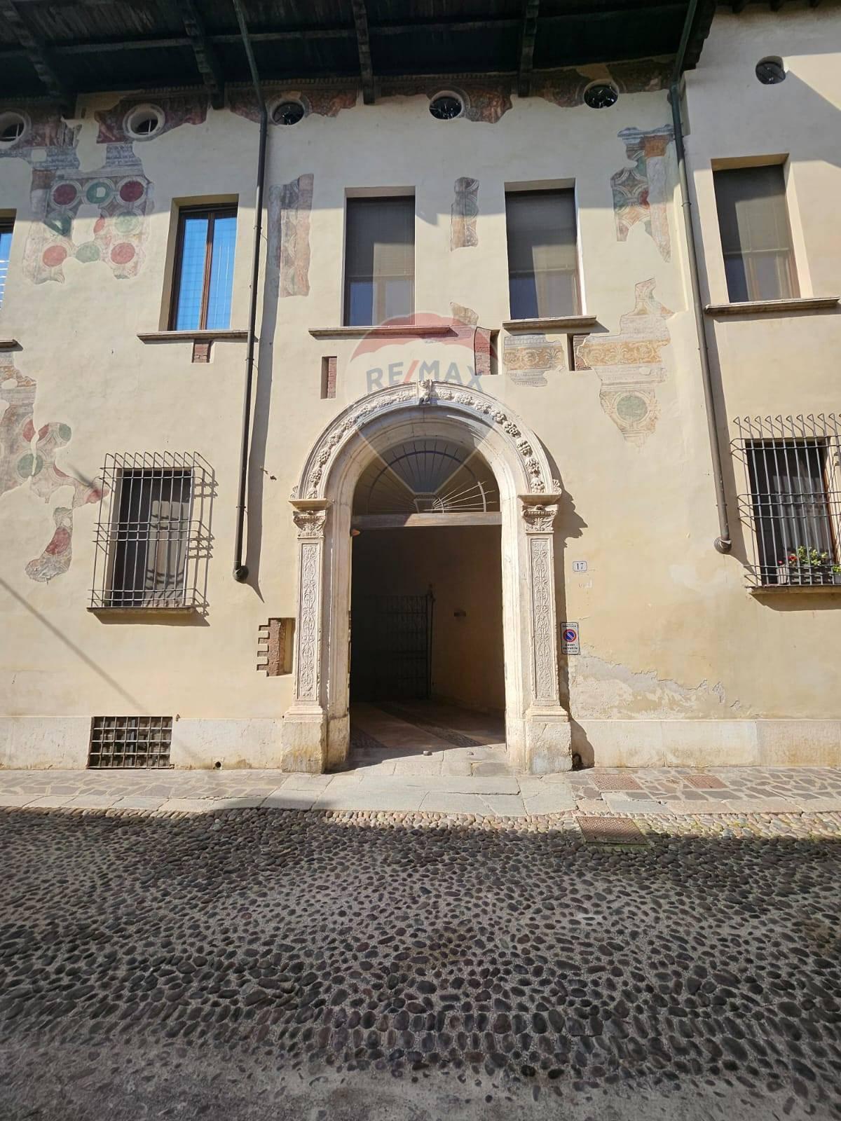 Attico in Via F.Lli Bandiera 17, Mantova