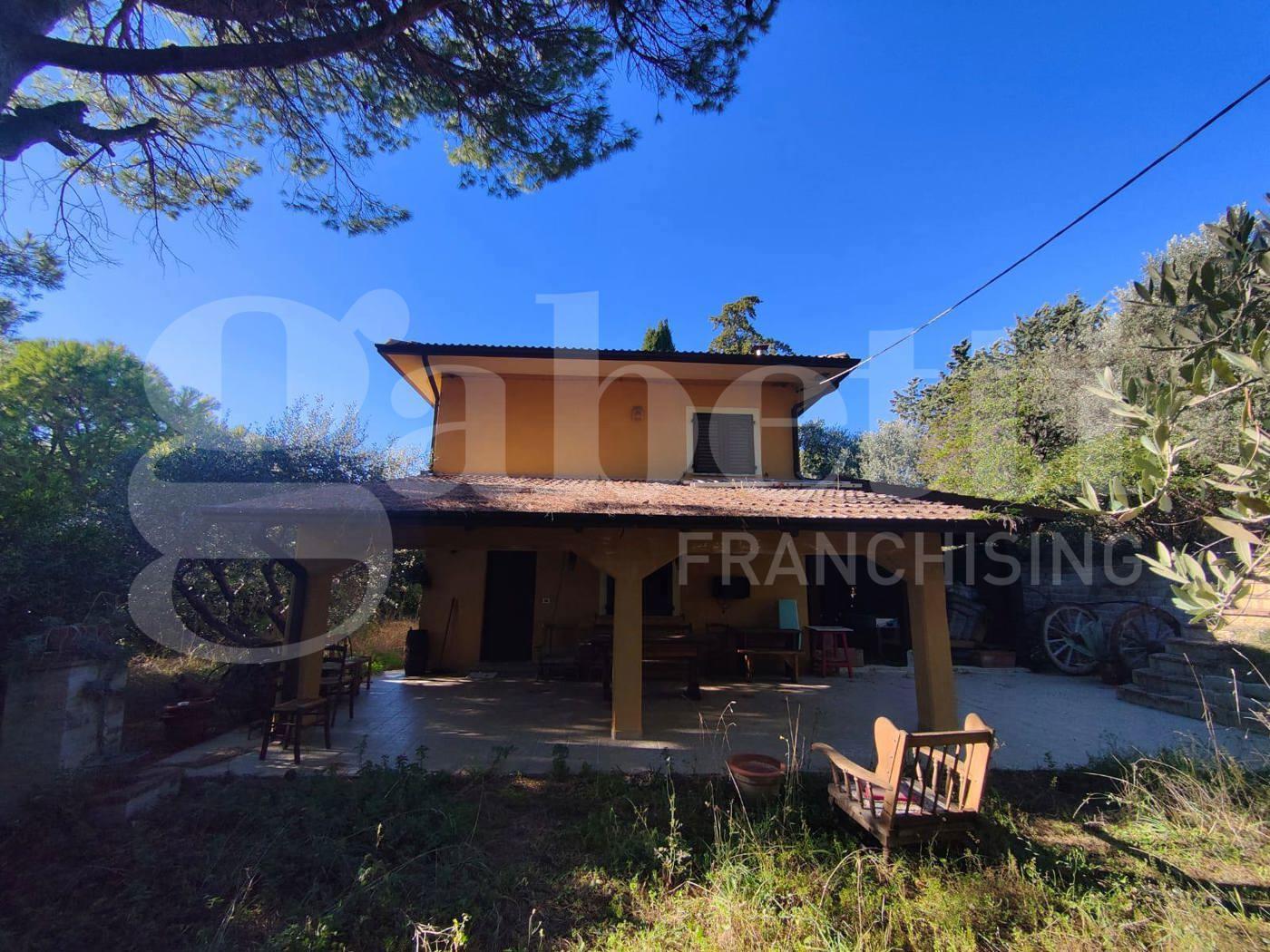 Villa in Contrada Mornano, Civitanova Marche