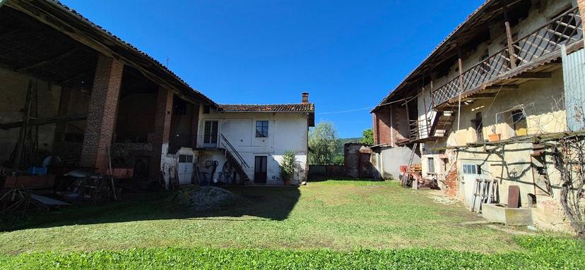 Cascina in Via Roma 79, Roletto