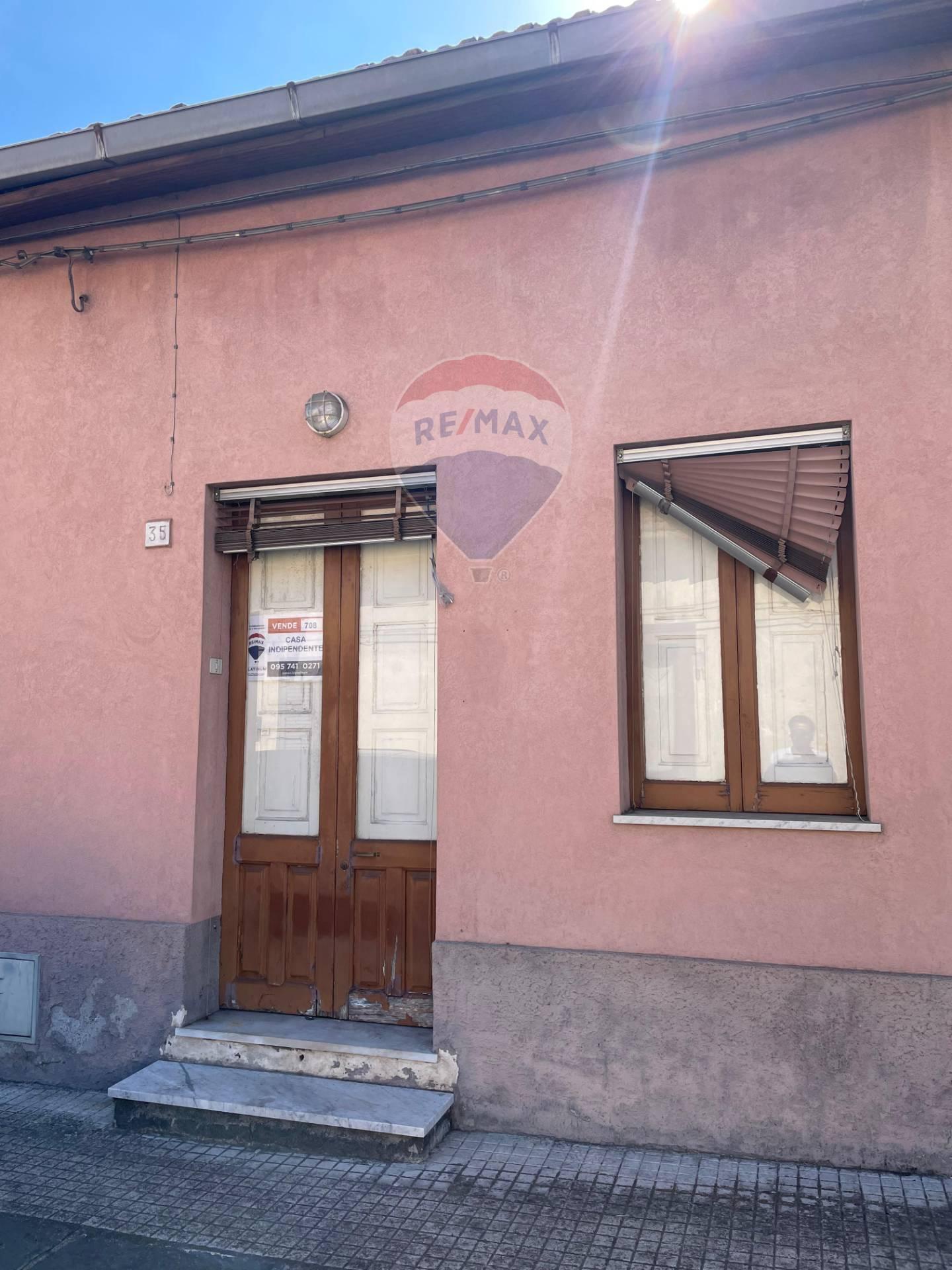 Casa indipendente in Via Rettifilo 35, Santa Venerina