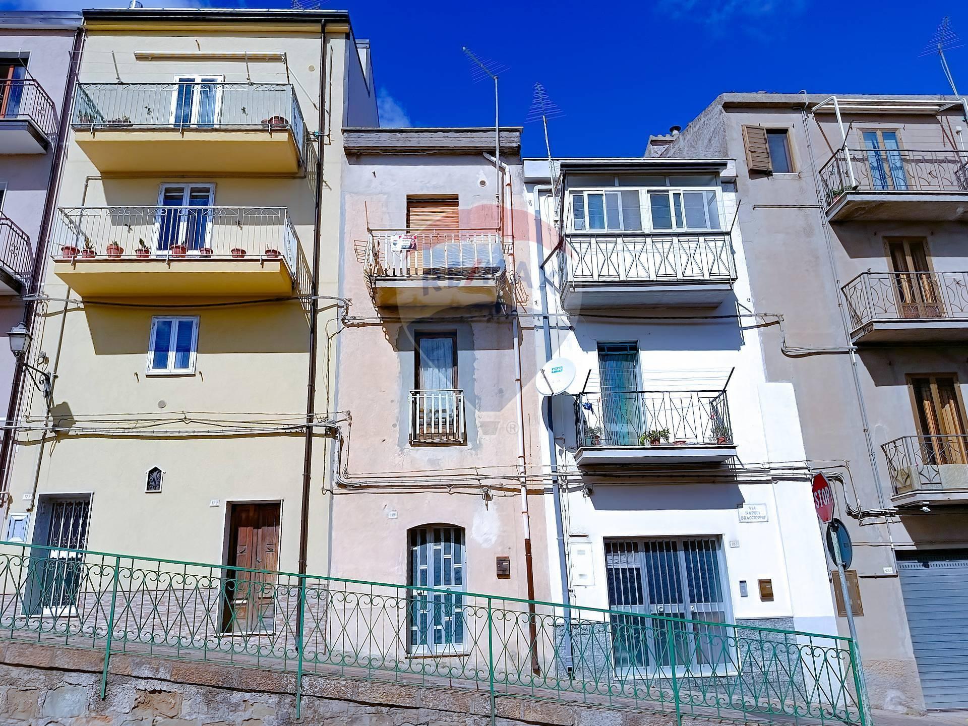 Casa indipendente in Via Napoli Bracconeri 181, Troina