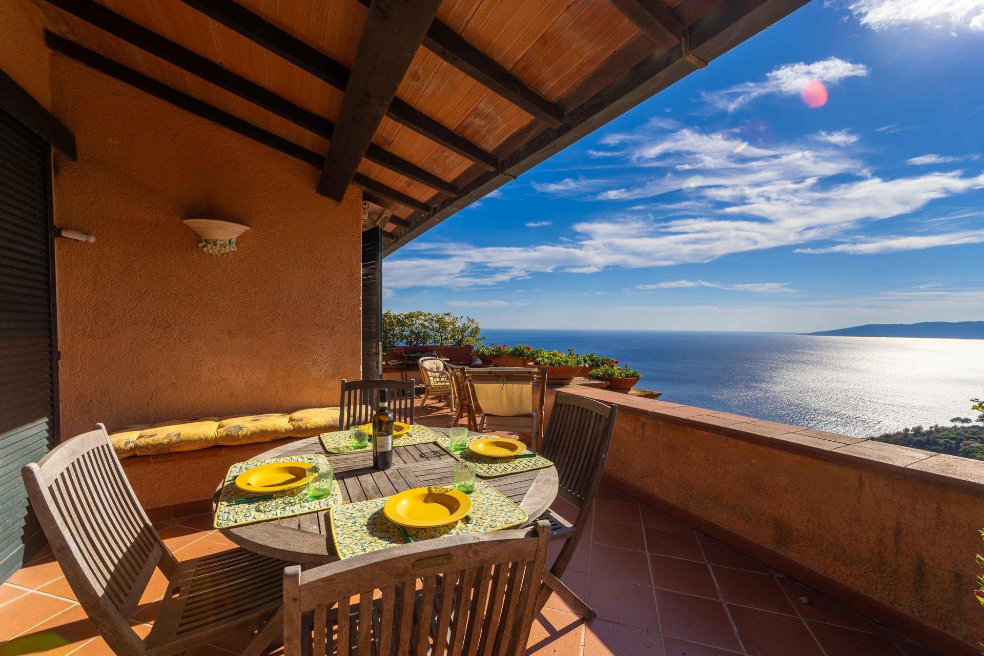 Appartamento in Cala Piccola Snc, Monte Argentario