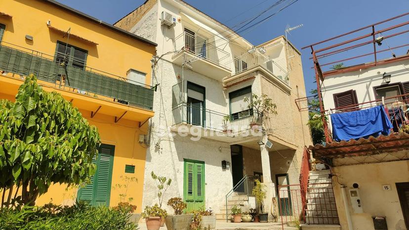 Quadrilocale in Via Padre Fedele da San Biagio 23, Palermo